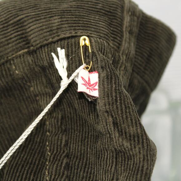 BOAST USA Mens 32 Patch Pocket Corduroy Short Olive Green NWT 7"Inseam - Picture 4 of 8